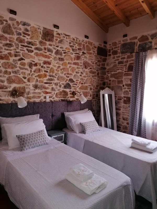 Castro Rooms Chios image 11