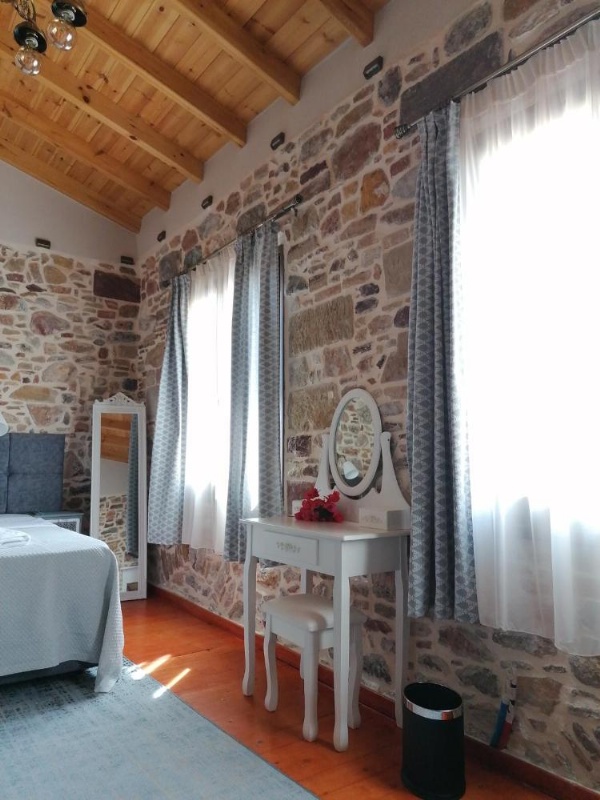 Castro Rooms Chios image 13