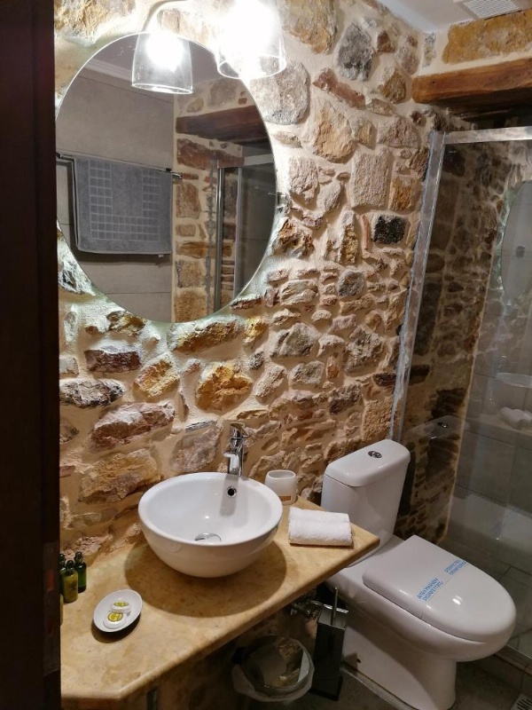 Castro Rooms Chios image 5