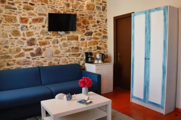Castro Rooms Chios 7